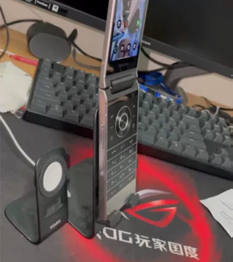 三星w2019铂金版 高定6+256花了7...