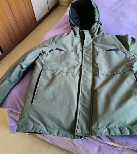 新款男士羽绒服，衣长74胸围126适合身高...