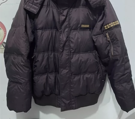 男士波司登羽绒服175/92A，160斤没...