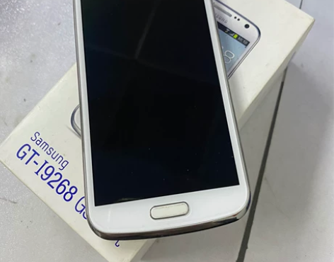 三星I9268移动单卡4.65寸智能触屏手...
