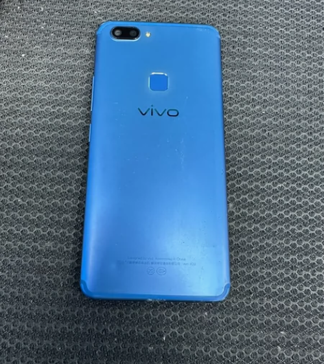vivo X20，内爆机，全原装，开机震动...