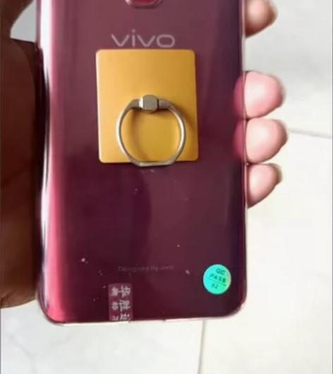 自用出  vivox21全网通4G正品双卡...