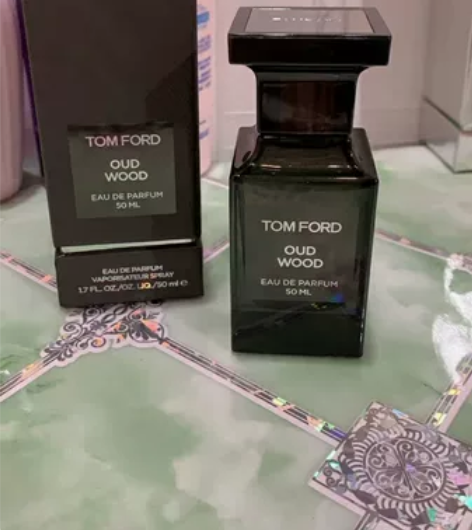 闲置转让出家里一些拆封自用香水，乌木沉香香...