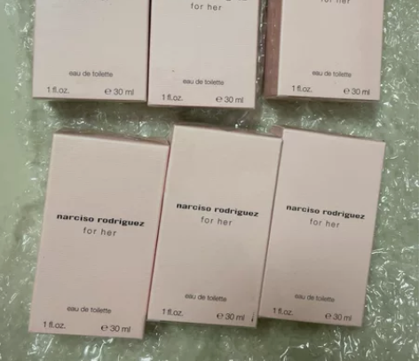 海淘现货  纳西素for her黑瓶香水3...