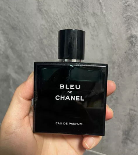 香奈儿蔚蓝男士香水，浓香，50ml 还剩如图