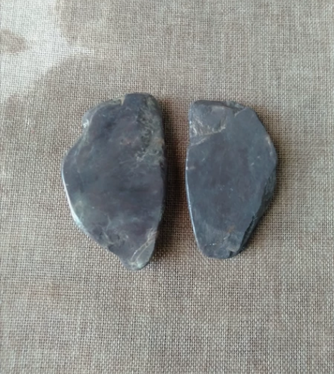 大西洞老坑原石2块(端砚)石品:天青，石皮...