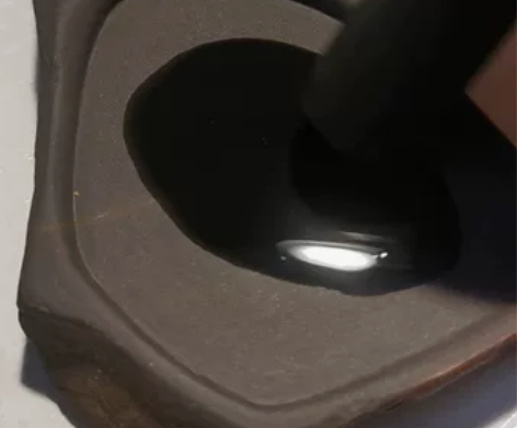 春节期间放漏一枚端砚小老坑。正肉老坑特有石...