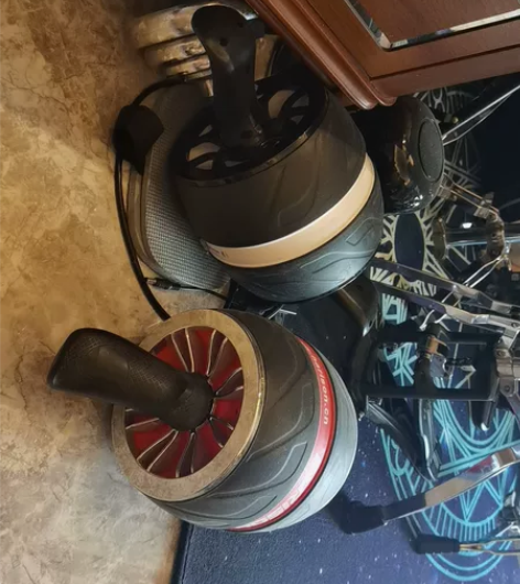 闲置健腹轮,出一个,不包邮。 感兴趣的话点...