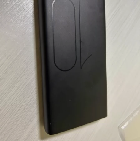 出华为充电宝，用过，有小磕碰（图三） 感兴...