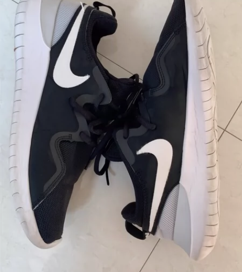 nike网面运动鞋40码，四季款，实体店购...