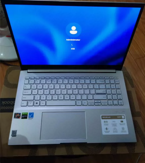 华硕无畏pro15 5800h，16g，5...