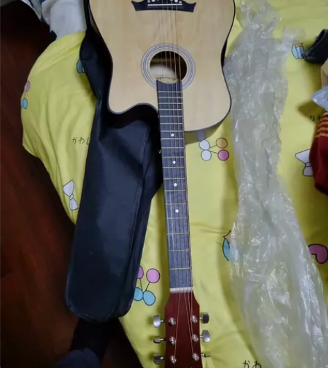 维卡斯吉他（38寸）全新，买回家就试了一次...