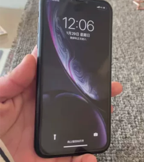 苹果xr  国行64G。纯原。不漏气。电池...