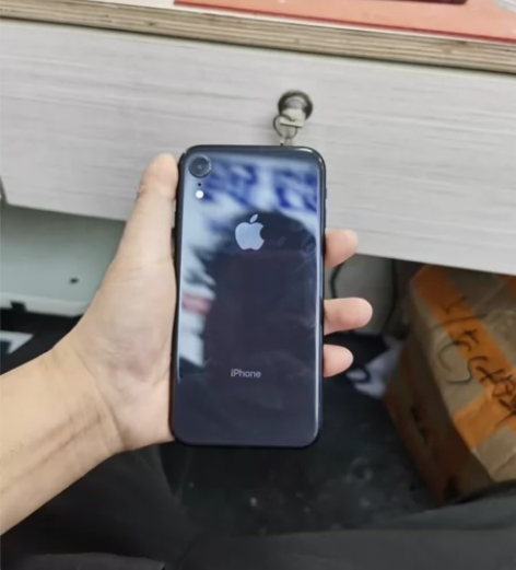 Xr国行64，G黑色换后盖原屏，仅售129...