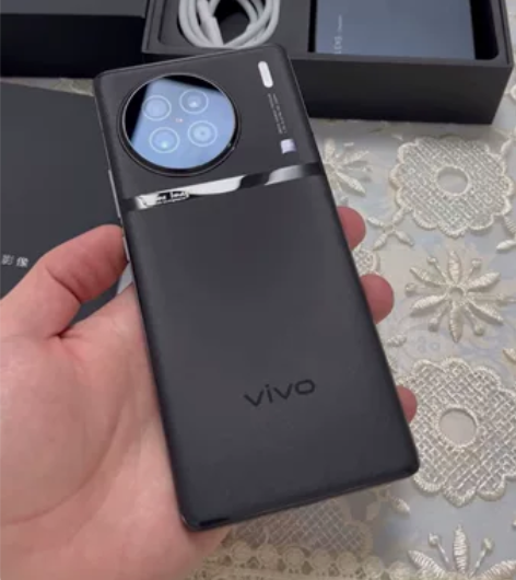 vivoX90 至黑 12G+8G运行 2...