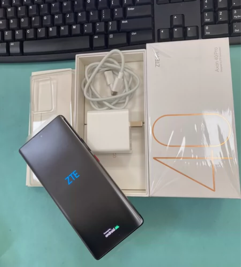 中兴axon40pro 8+256黑色99...