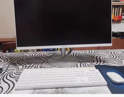 全新的飞利浦一体机，不要跟淘宝天猫那些比较...