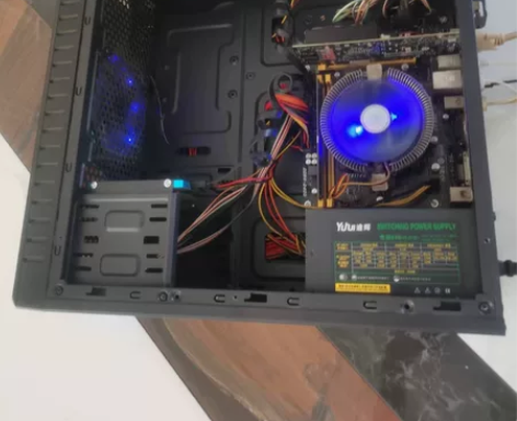 台式主机i3 6100处理器 七彩虹gt1...