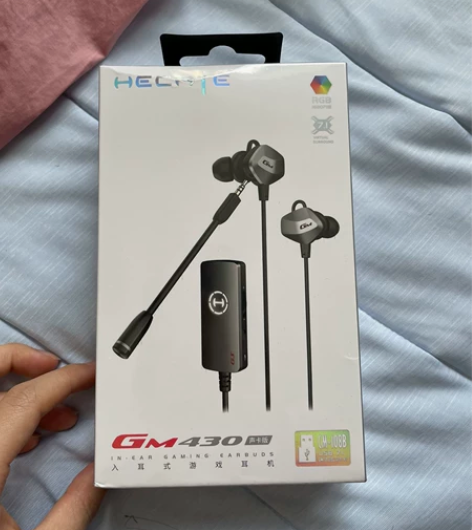 漫步者入耳式耳机 京东199买的，塑封都没...