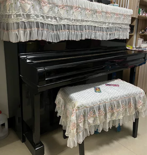 钢琴老师家自用的钢琴 因为搬家准备置换 所...
