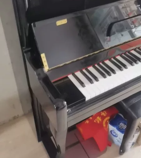 本想让孩子学习钢琴 后因孩子兴趣缺失 因此...