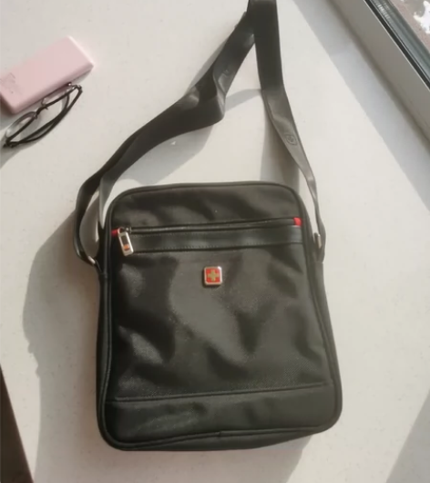 男士单肩包，30包邮 感兴趣的话点“我想要...