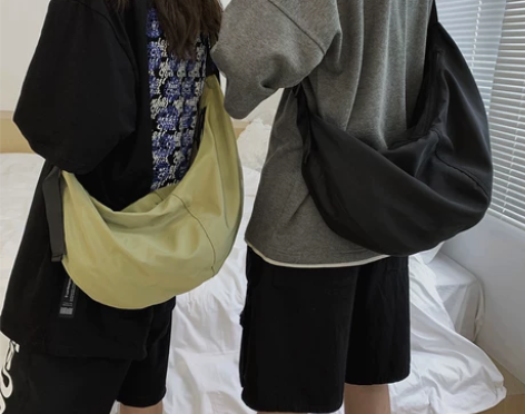 日系韩款斜挎包男士潮牌简约百搭单肩包女in...