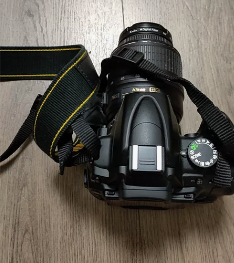 尼康数码单反相机套机，D5000，配1电1...