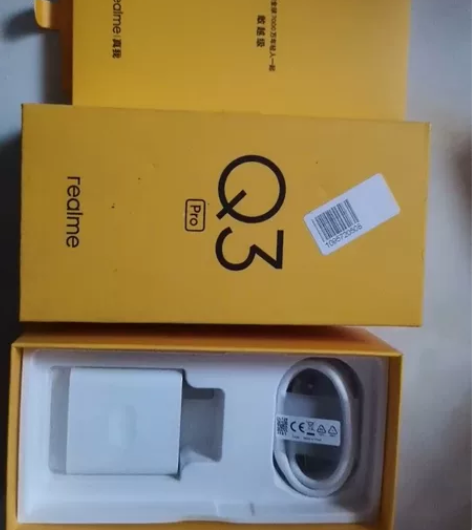 真我Q3Pro原装30W充电器数据线 9新...