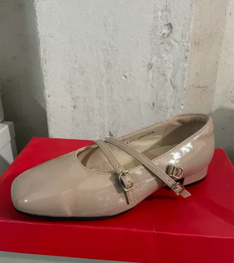 拔佳牛皮单鞋 全新 包邮 不议价 34 3...