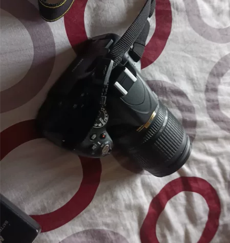 当初买的尼康D5100单反,18105镜头...