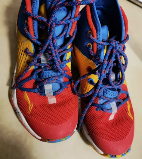 李宁篮球鞋，34码，培训班跑路了，耽搁时间...