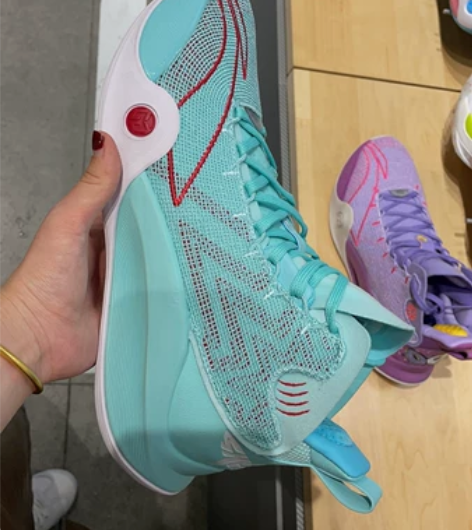 李宁beng篮球鞋CJ-1 SHARK中帮...