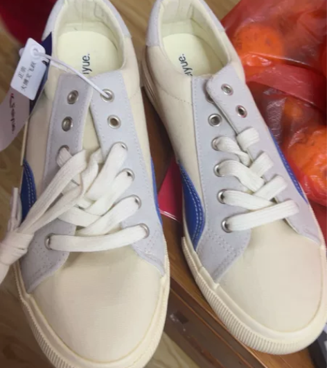 飞跃帆布鞋全新 男士41码帆布鞋，没穿过吊...