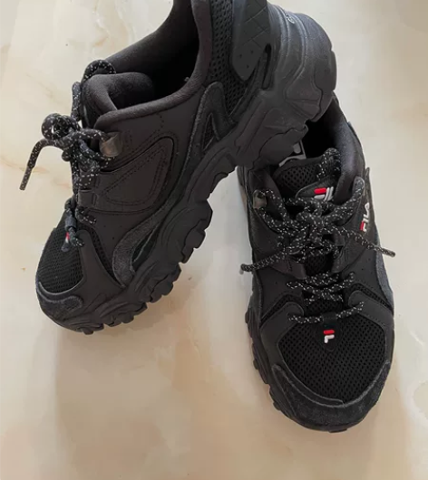 斐乐女款运动鞋，36.5码 感兴趣的话点“...