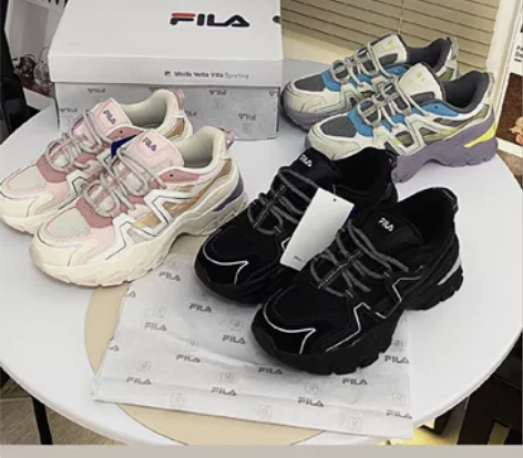 斐乐欧若拉老爹鞋 最高版本 斐乐新款欧若拉...