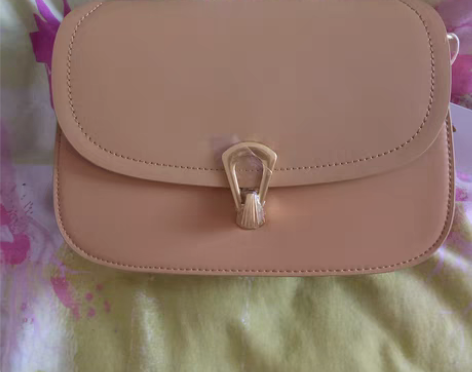 包邮全新未拆封，西木汀 元气少女 牛皮黄棕...