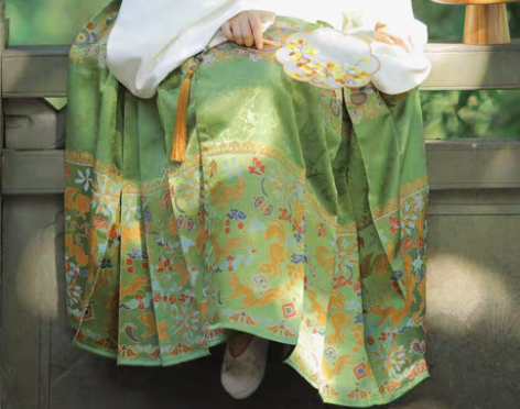 转卖兰若庭 汉服 如意松鼠 明制 妆花 马...