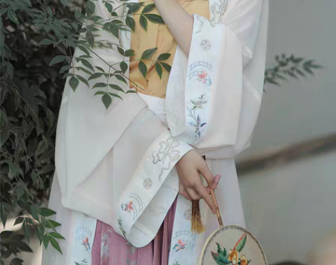 转卖兰若庭此间春色 汉服 宋制 百迭 宋抹...