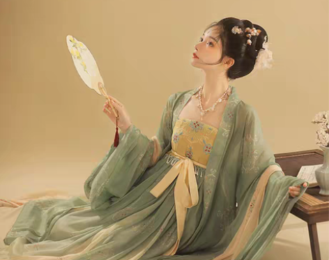 转卖【年终盛典】桔屿原创汉服女诃子裙【簪花...