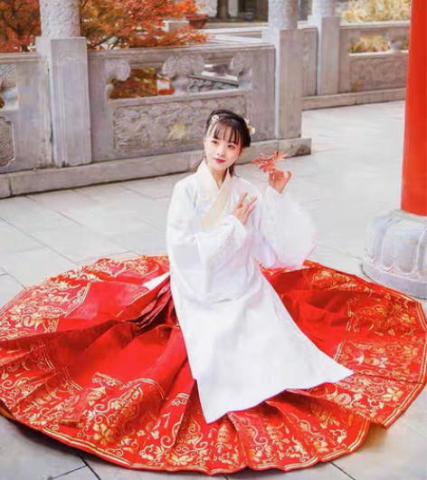 转卖如梦霓裳汉服 六米织金马面裙摆  画堂...