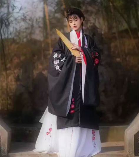 言兮亭原华裳传统服饰，原创汉服明制披风落梅...