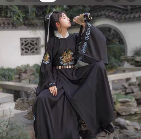 转卖【出】九曲阑珊 原创墨麒麟宋制圆领袍绣...