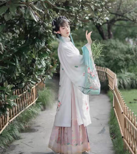 包邮【现货包邮】桃花序【兰芝兔】汉服明制立...