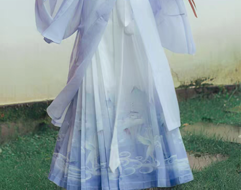 转卖都城南庄原创汉服非古装秋季。一套出仅穿...