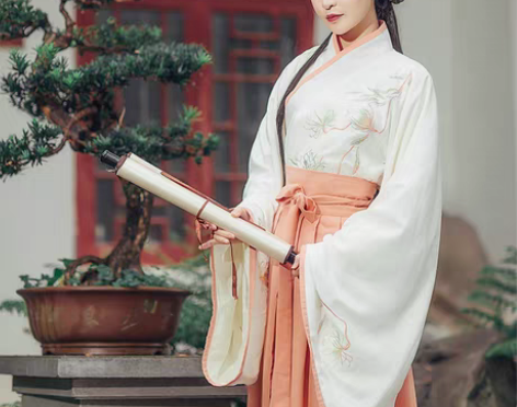 转卖都城南庄汉服秋冬季新品齐腰襦裙交领绣花...