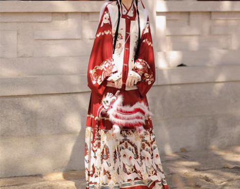 转卖青衣华裳原创福兔啾啾汉服女明制方领刺绣...