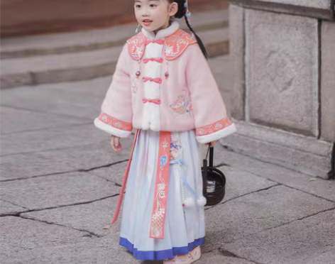 包邮【全新包邮】古装儿童汉服原创冬款童装百...