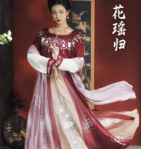 暂挂    「科幻/出」  耀春原创汉服女...