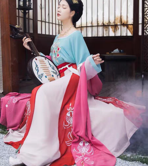 转卖柒邑【双鱼衍】原创正领汉服女坦领三件套...